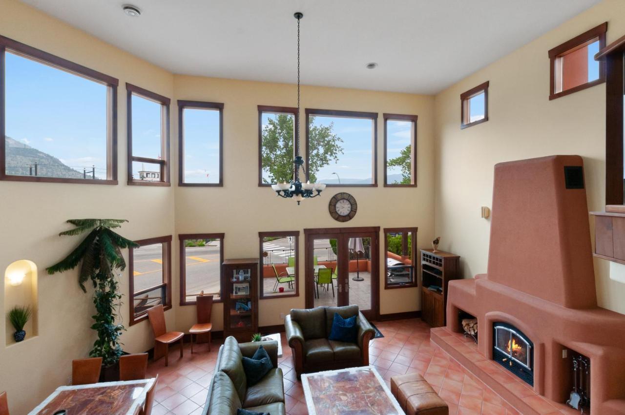 Casa Grande Inn & Suites Penticton Dış mekan fotoğraf