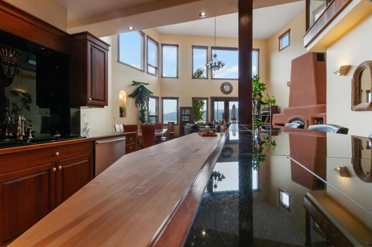 Casa Grande Inn & Suites Penticton Dış mekan fotoğraf