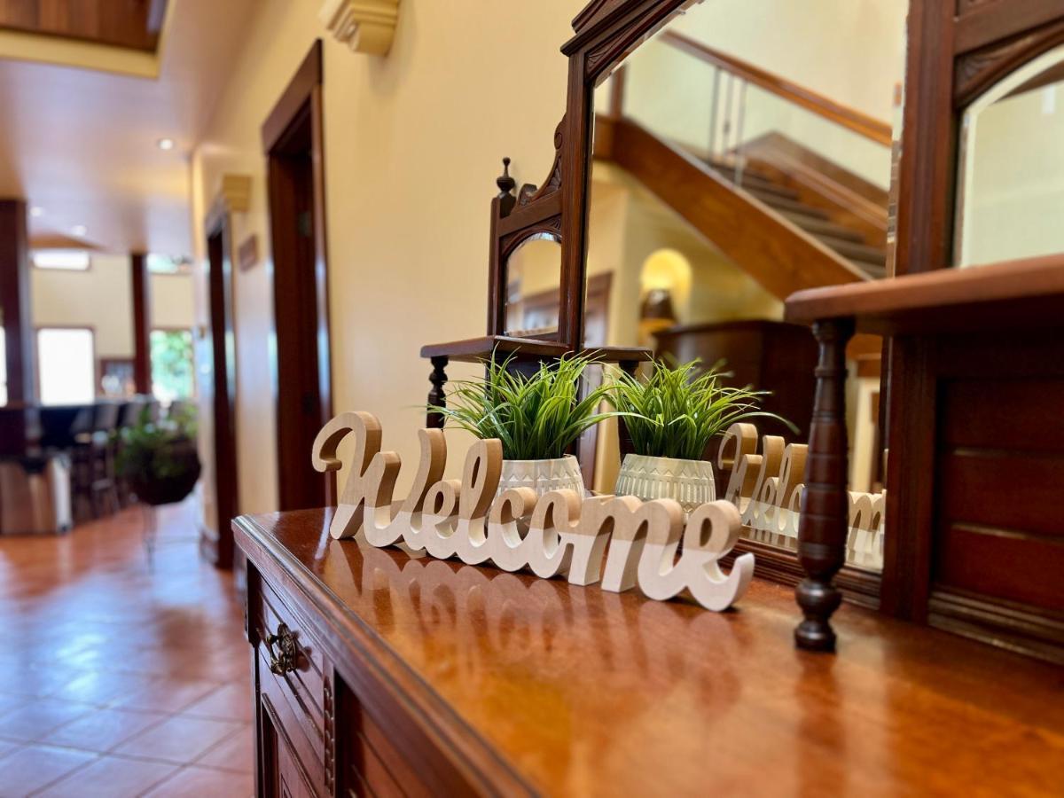 Casa Grande Inn & Suites Penticton Dış mekan fotoğraf