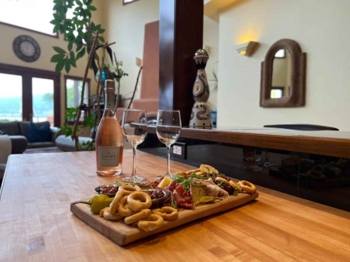 Casa Grande Inn & Suites Penticton Dış mekan fotoğraf